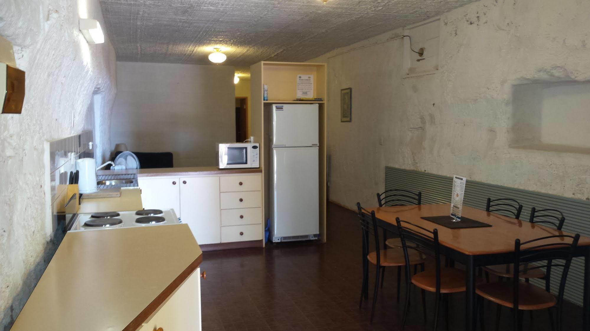 Desert View Apartments Coober Pedy Exterior photo